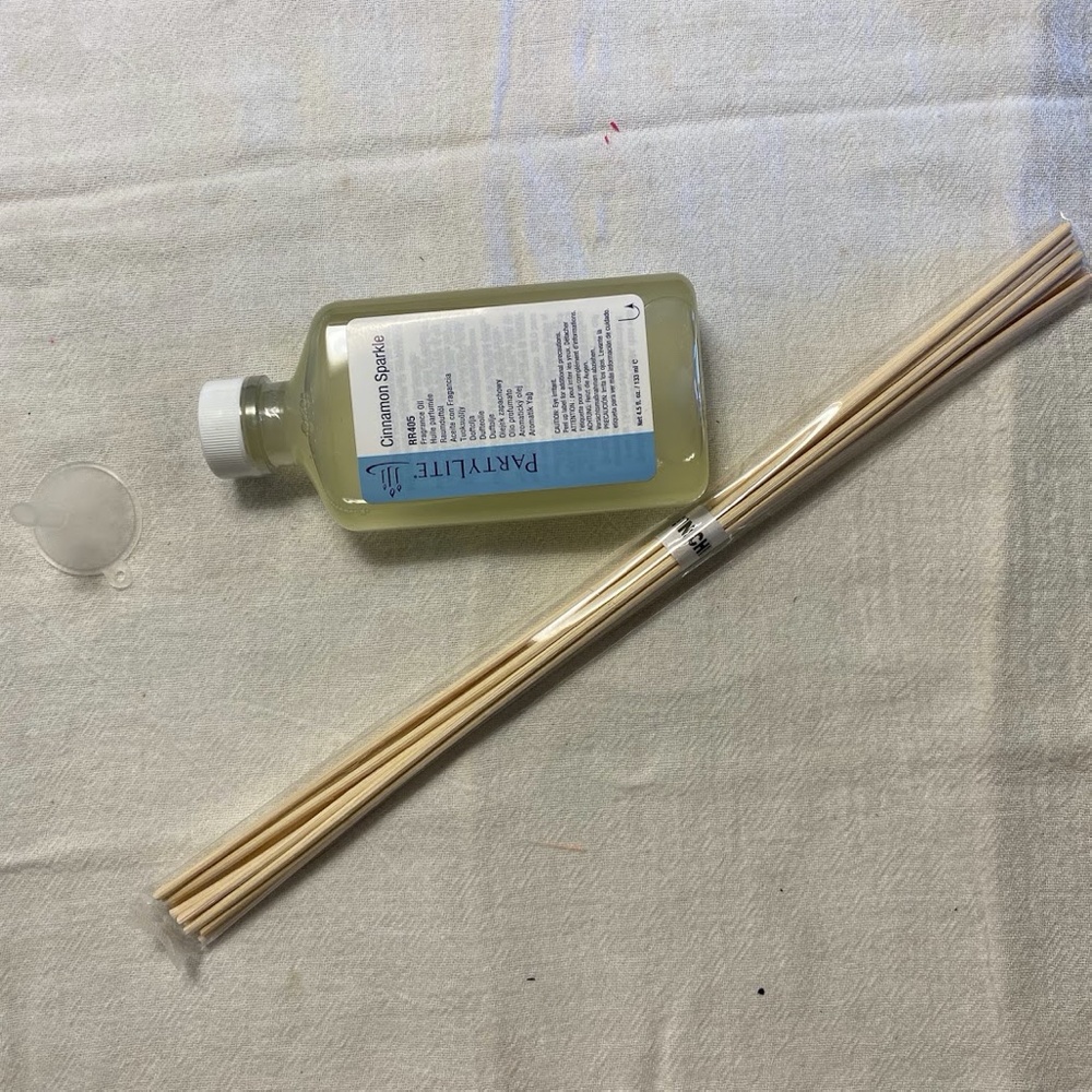 NIB Partylite Cinnamon Sparkle Fragrance Oil